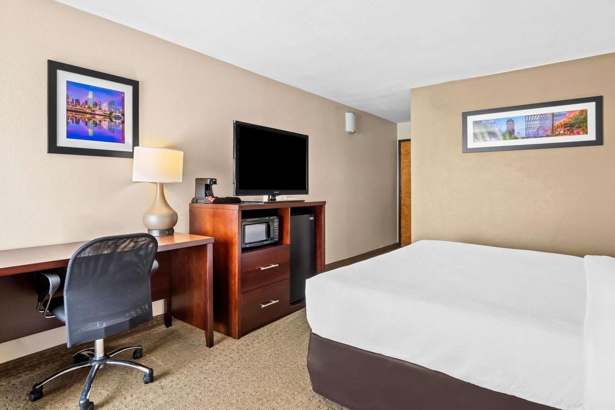 Quality Suites Irving-Las Colinas Экстерьер фото